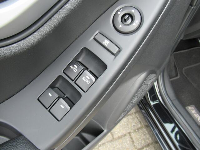 Hyundai IX20 1.6i Automaat 2e eigen | dealer onderh | stoel + stuur verw | navi | camera