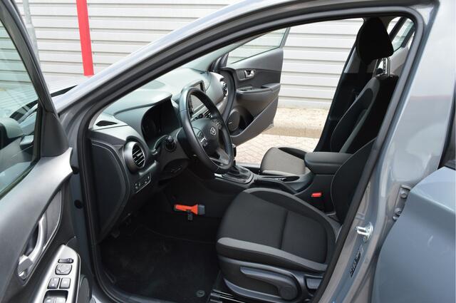 Hyundai Kona 1.0 T-GDI Comfort O.a: Camera, Carplay, DAB, Clima, Cruise, Rijklaar, Etc. All-in prijs!