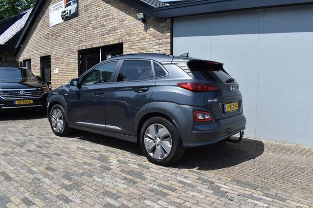 Hyundai Kona EV COMFORT 64 KWH, ACC, Navi, Camera