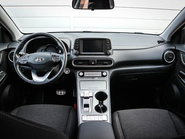Hyundai Kona EV Comfort 64 kWh | Clima | Cruise | Navi | Camera | Pdc | Lichtmetaal |