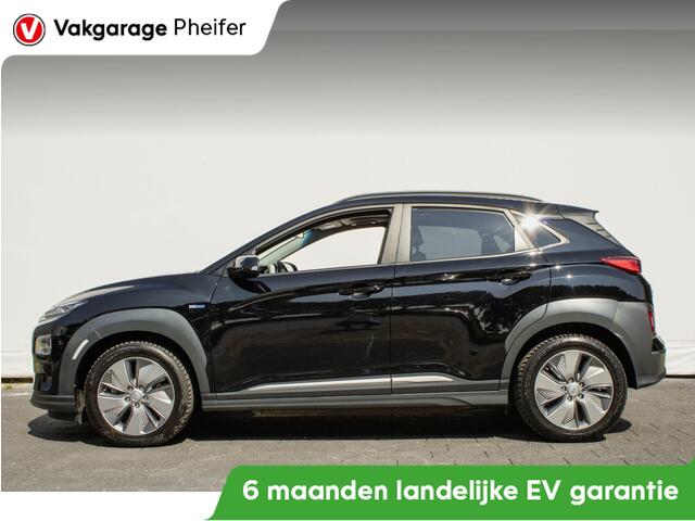 Hyundai Kona EV Fashion 64 kWh Schuifdak/ 3-Fase/ Head up/ Carplay/ Navigatie/ Camera/ Climate control