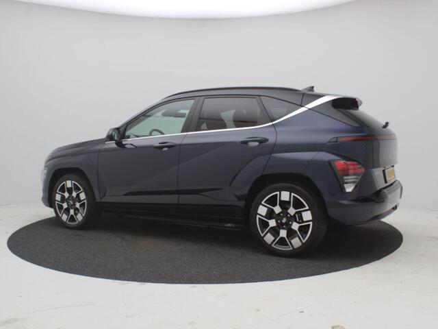 Hyundai Kona Electric Premium 65.4 kWh / Two-Tone / Leder / Stoelverkoeling / Stoel- & Stuurverwarming / 360 Camera / HUD / PDC Voor + Achter /