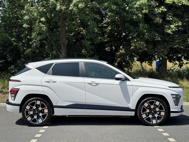 Hyundai Kona Electric Premium 65.4 kWh | Lederen bekleding incl ventilatie & verwarming | Navi & Apple Carplay & Android Auto | 360 Camera| Dodehoek detectie | | 17'' Lmv |