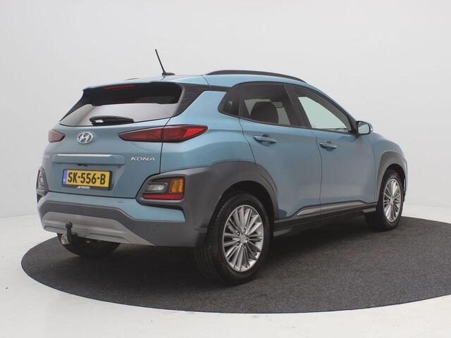Hyundai Kona 1.0T Fashion / Trekhaak / Navigatie middels Apple CarPlay & android Auto / Cruise Control / 1ste Eigenaar / Dealer onderhouden / 17" LMV / Half-Lederen bekleding /