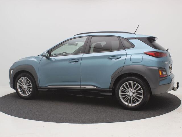 Hyundai Kona 1.0T Fashion / Trekhaak / Navigatie middels Apple CarPlay & android Auto / Cruise Control / 1ste Eigenaar / Dealer onderhouden / 17" LMV / Half-Lederen bekleding /