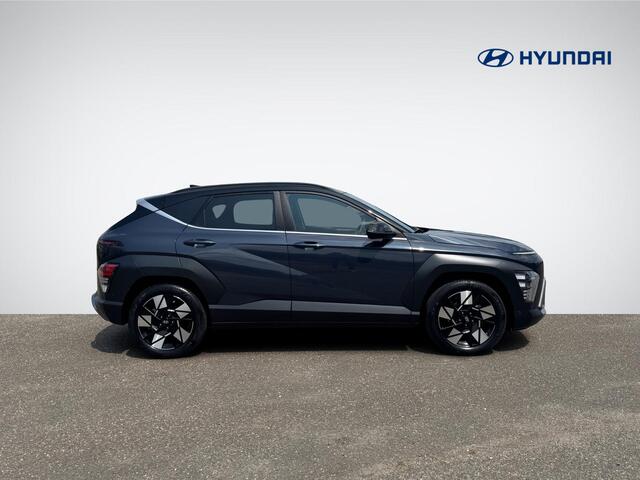 Hyundai Kona 1.6 GDI HEV Premium | Two-Tone Lakkleur | Stoelverwarming + -Ventilatie | 360° Camera | Leder | Navigatie | Apple Carplay/Android Auto | Geheugenstoel | Rijklaarprijs!