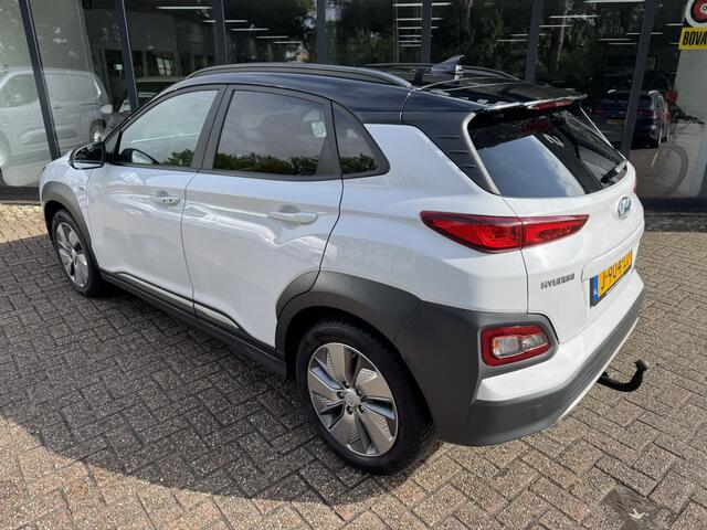 Hyundai Kona EV Premium 64 kWh*ACC*Navi*EXPORTPRIJS*