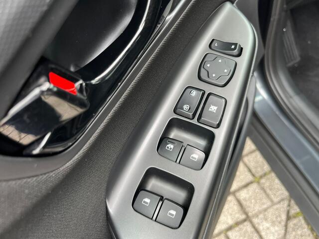 Hyundai Kona 1.6 GDI HEV Comfort | Navigatie | Trekhaak | Camera | Stoel/Stuurwiel Verwarming |