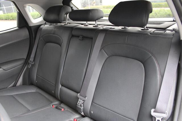 Hyundai Kona EV Premium 64 kWh Schuifdak - Head-up - Leer - LED