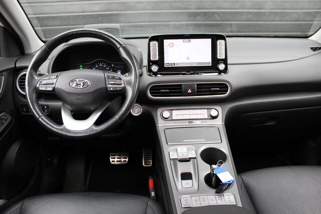 Hyundai Kona EV Premium 64 kWh Schuifdak - Head-up - Leer - LED