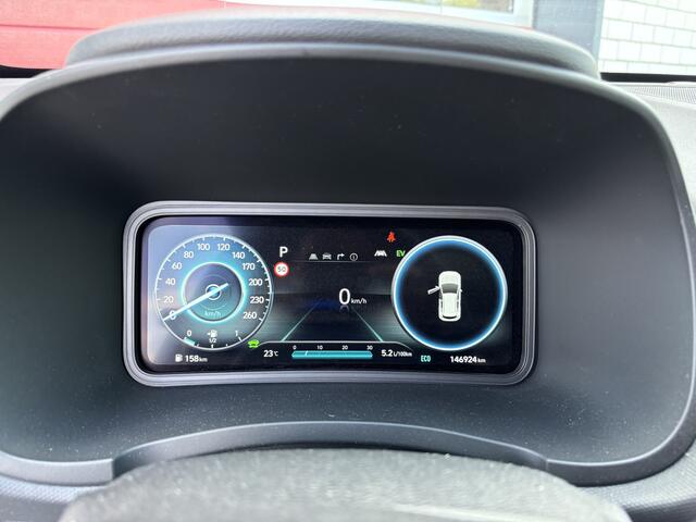 Hyundai Kona 1.6 GDI HEV Premium FACELIFT / TREKHAAK / LEDER / STOELVERW / STOELVERKOEL / STUURVERW / CAMERA / DAB+ / CAMERA / NL-AUTO