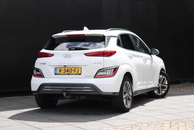 Hyundai Kona EV Premium 64 kWh | LEDER | STOEL/STUURVERW. | CAMERA | STOELVERK. | TREKHAAK | CRUISE | NAVI |