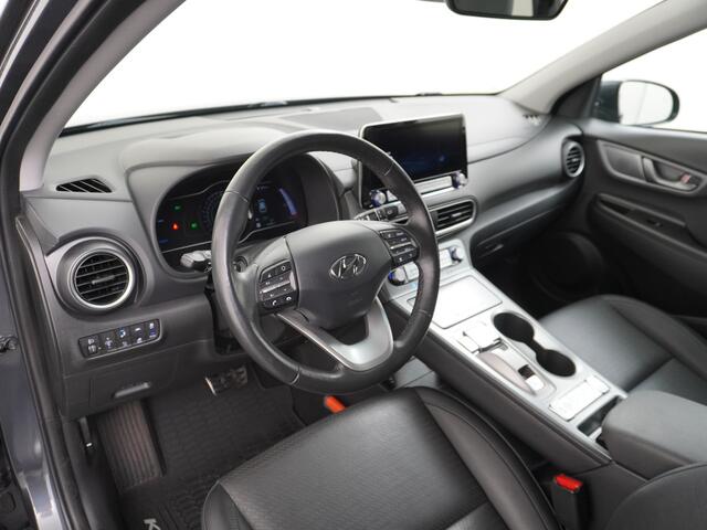 Hyundai Kona EV 64kWh 204pk Leer Apple Carplay Android Navi Camera Elektr.Stoelen+Verwarmd+Ventilatie Adaptive Cruise/Stop&Go Zelfsturend Multimedia Led Keyless Dab+ Premium Pdc Elektr.Stoelen+Verwarmd+Ventilatie-koeling Subwoofer Bluetooth Dodehoek detector 1e Eigena