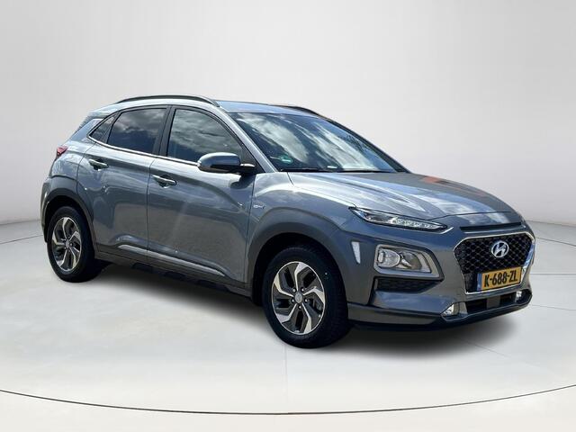 Hyundai Kona 1.6 GDI HEV Fashion Trekhaak| Climate control| Applecarplay| Sportvelgen| Head up display| All Season banden|