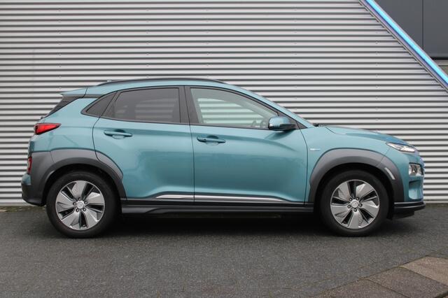 Hyundai Kona EV Premium 64 kWh