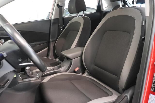 Hyundai Kona 1.0T Comfort | Camera | Climate control | AppleCarplay AndroidAuto Navigatie | Trekhaak | Cruise control |