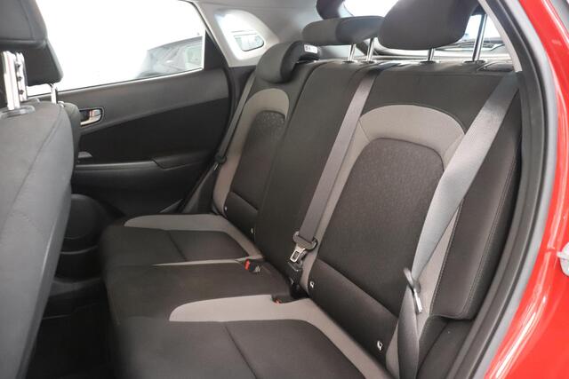 Hyundai Kona 1.0T Comfort | Camera | Climate control | AppleCarplay AndroidAuto Navigatie | Trekhaak | Cruise control |