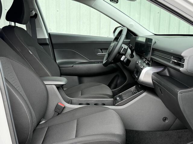 Hyundai Kona 1.6 GDI HEV Comfort Smart / Origineel Nederlands / Dealer Onderhouden / Vierseizoenenbanden / Garantie t/m 16-07-2024 / 1.200 KG Trekgewicht / Adaptieve Cruise Control / Navigatie / Stoel & Stuurverwarming / Apple CarPlay & Android Auto /Parkeersensoren V