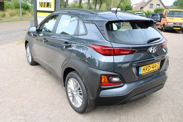 Hyundai Kona 1.0 T-GDI Apple/Android carplay, Airco, CC, Leder, Parksens. A, NAVI, Stoel en Stuurverwarming, Achteruitrijcamera 17" LMV