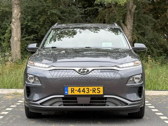 Hyundai Kona EV Premium 64 kWh | Adaptieve cruisecontrol | Head up display | Lederen bekleding | Apple Carplay & Android Auto |