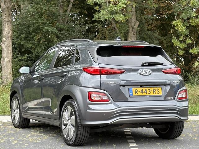 Hyundai Kona EV Premium 64 kWh | Adaptieve cruisecontrol | Head up display | Lederen bekleding | Apple Carplay & Android Auto |