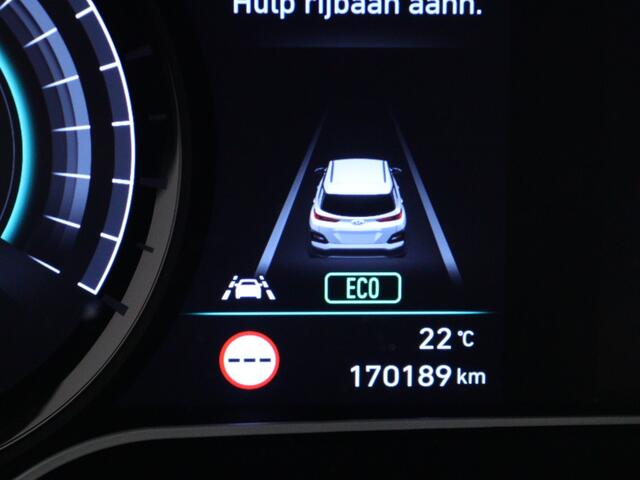 Hyundai Kona EV Premium 64 kWh | Airco | Navigatie | Stoel Verwarming |
