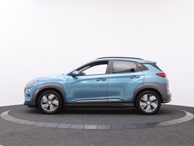 Hyundai Kona EV Premium 64 kWh | Airco | Navigatie | Stoel Verwarming |