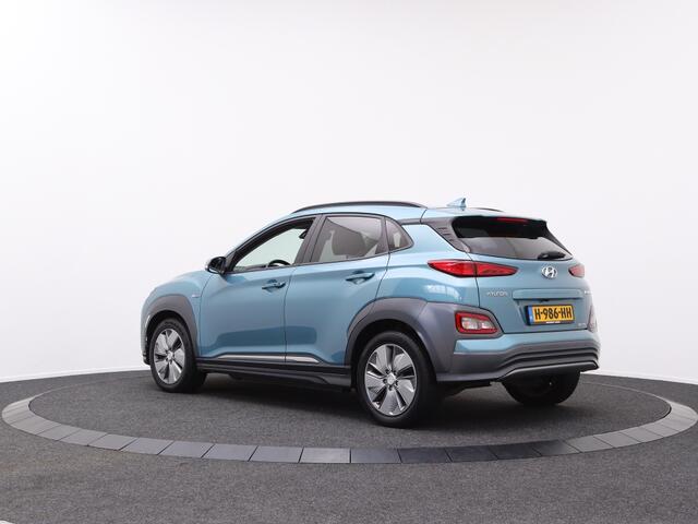 Hyundai Kona EV Premium 64 kWh | Airco | Navigatie | Stoel Verwarming |