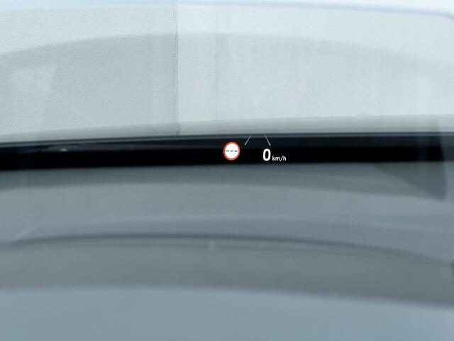 Hyundai Kona EV Premium Sky 204 pk 64 kWh Automaat / Dealer onderhouden / WLTP bereik 484 km / Warmtepomp / Stoelventilatie / Stuur-, stoel- & achterbankverwarming / Navigatie / Apple Carplay Android /