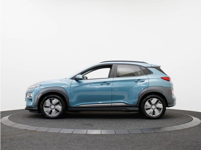 Hyundai Kona EV Premium 64 kWh | SOH 91,1% | Warmtepomp | Adaptieve cruise co