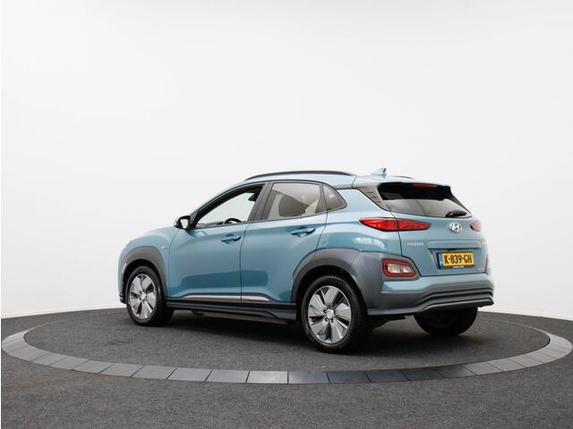 Hyundai Kona EV Premium 64 kWh | SOH 91,1% | Warmtepomp | Adaptieve cruise co