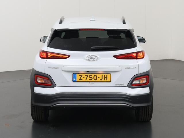 Hyundai Kona EV Fashion 64 kWh | Warmtepomp | Parkeercamera | Krell Audio | Cruise Control Adaptief | Parkeercamera |