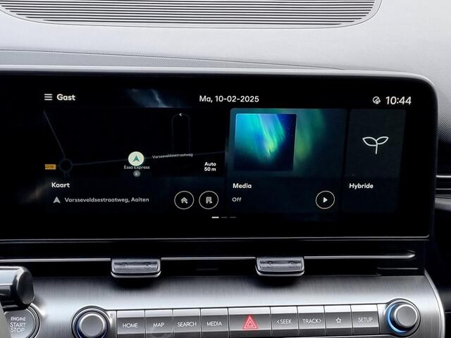 Hyundai Kona 1.6 GDI HEV Premium / Lederen bekleding / Stoel verwarming en ventilatie / 360 Graden Camera / 18 " lm / Led Koplampen /