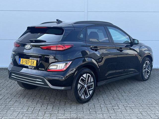 Hyundai Kona EV Premium Sky 64 kWh / Duurste uitvoering !! / Lage Kilometerstand / BTW-auto /