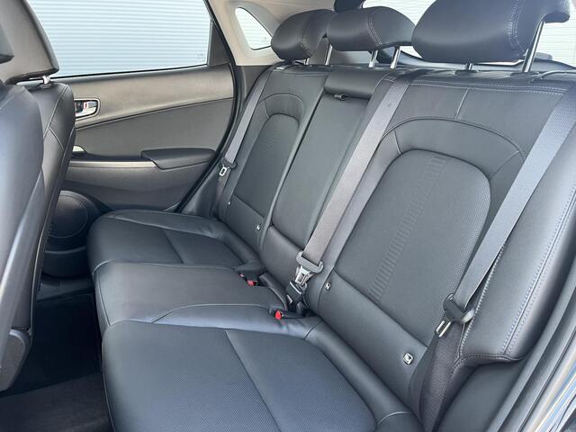 Hyundai Kona EV Premium Sky 64 kWh / Duurste uitvoering !! / Lage Kilometerstand / BTW-auto /