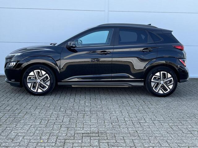 Hyundai Kona EV Premium Sky 64 kWh / Duurste uitvoering !! / Lage Kilometerstand / BTW-auto /