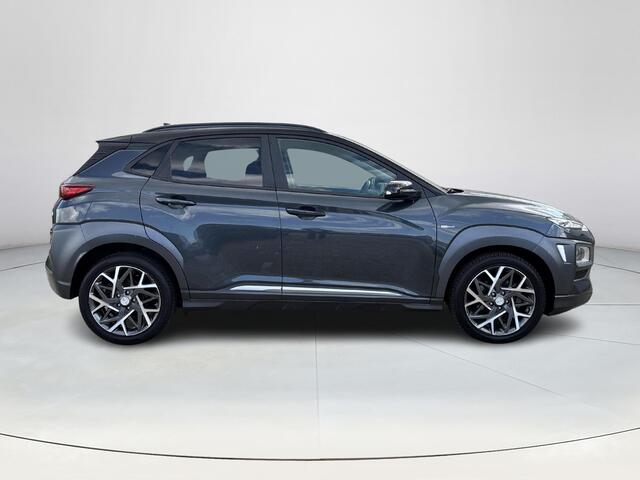 Hyundai Kona 1.6 GDI HEV Fashion Design Sky | Stoel/stuur verwarming | Sport stuurwiel | Airco | Navigatie | Parkeer sensoren |