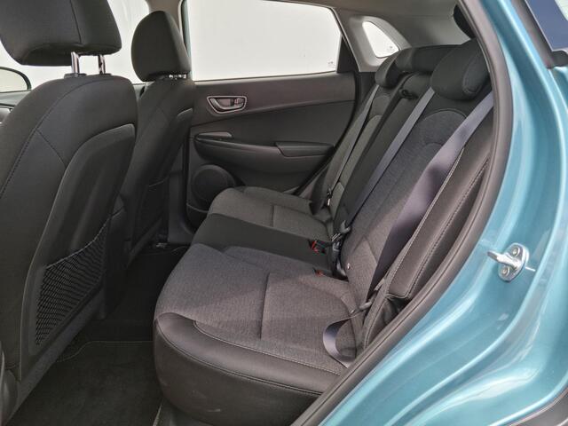 Hyundai Kona EV Comfort 39 kWh Automaat / Actieradius 305km WLTP / Android Auto/Apple Carplay / Navigatie via Android/Apple / Cruise Control / Climate Control / Camera / DAB / Lane Assist
