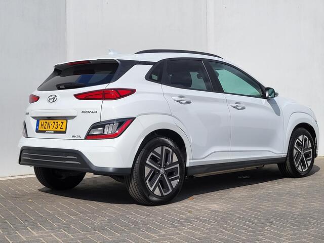 Hyundai Kona EV Business 64 kWh Automaat / Dealer onderhouden / HUD / Navigatie / Stuur- en stoelverwarming /