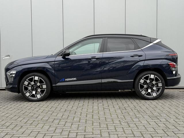 Hyundai Kona Electric Premium 65.4 kWh / Two-Tone / Leder / Stoelverkoeling / Stoel- & Stuurverwarming / 360 Camera / HUD / PDC Voor + Achter /