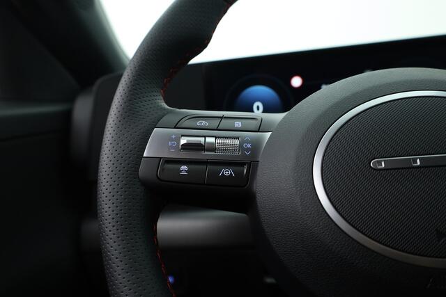 Hyundai Kona Electric N Line 65.4 kWh | Navi | Adapt. Cruise | Stoel- Stuurverw | Keyless | Camera | Elek. Achterklep