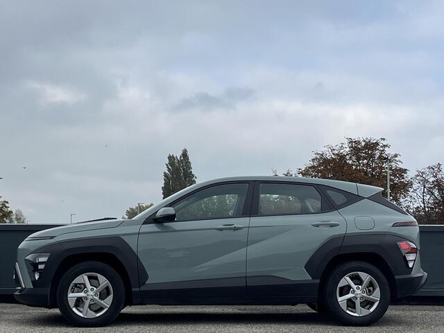 Hyundai Kona 1.6 GDI HEV Comfort | Achteruitrijcamera | Keyless entry | Navigatiesysteem | Parkeersensoren voor en achter | Fabrieksgarantie 02-2029 |