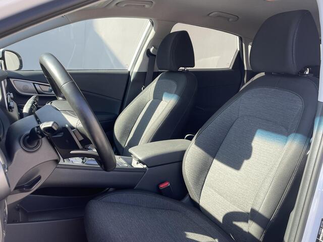 Hyundai Kona EV Comfort Smart 64 kWh / Dealer onderhouden / Afneembare Trekhaak / Apple Carplay/Android auto / Stoelverwarming / Cruise Control Adaptief / KRELL Audiosysteem