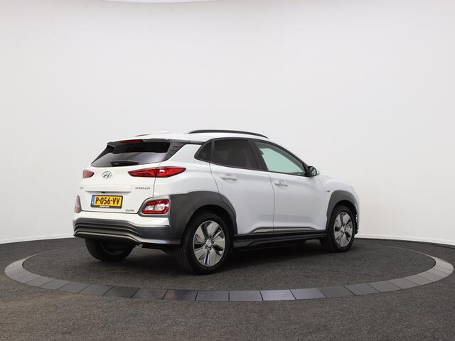 Hyundai Kona EV Comfort 64 kWh | Achteruitrijcamera | Navigatie |