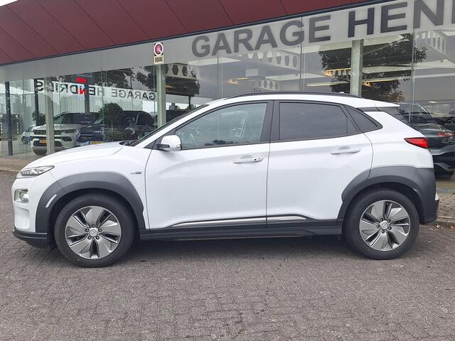 Hyundai Kona EV Premium 64 kWh | Leder | LED | Adaptive CC | Camera | (occasion)