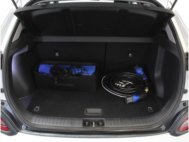 Hyundai Kona EV Premium 64 kWh CARPLAY | 3 FASE | CAMERA | DAB | LED | STOELVERW/VENT | LMV | ADAPCRUISE | LEER | HEAD-UP