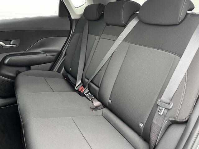 Hyundai Kona Electric Long Range Pure Edition 64.8 kWh / Continuplan ¤ 266.- p/m / Incl. ¤ 1500.- voordeel / Uit voorraad leverbaar /