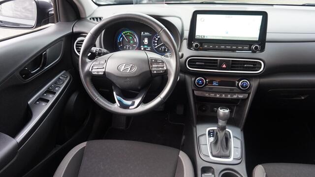 Hyundai Kona 1.6 GDI HEV Fashion Navigatie | Adapt Cruise Contr | HUD | DAB+ | Dodehoeksensoren