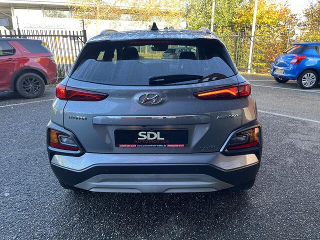 Hyundai Kona 1.6 GDI HEV Premium // DODEHOEK // HEAD-UP DISPLAY // KEYLESS // LEDER // CAMERA+SENSOREN // LED // CLIMA // STUUR+STOELVERWARMING //