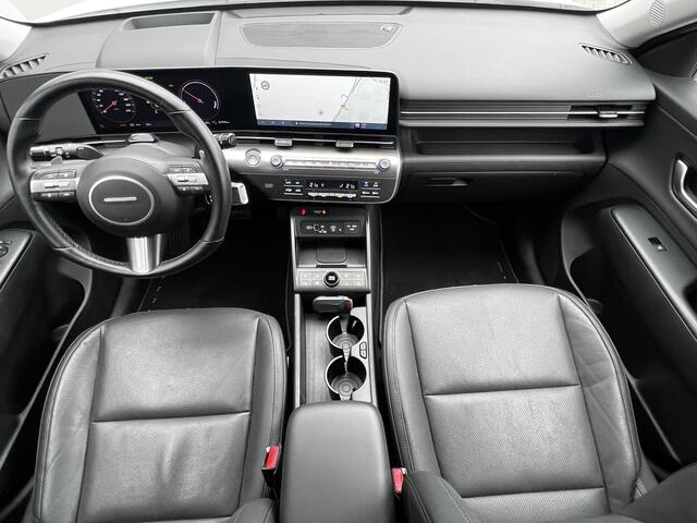 Hyundai Kona Electric Premium 65.4 kWh Automaat / Dealer onderhouden / NL auto / Leder / Afneembare trekhaak 750 kg / Stoelventilatie / Stuur-, stoel- en achterbankverwarming / 19" LM wielen /